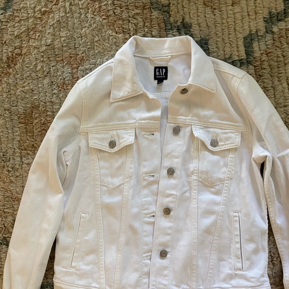 Worn Once White Gap Jean Jacket - Picture 3 of 3